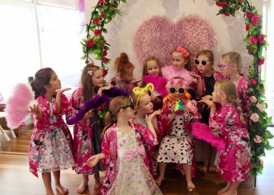 glam-us-up-p-girls-parties-29
