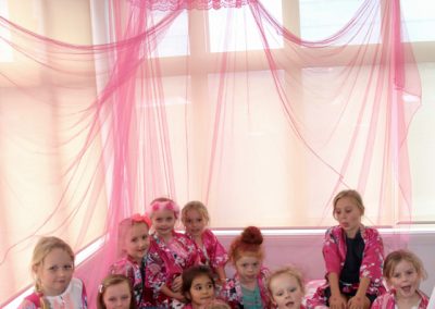 glam-us-up-p-girls-parties-33