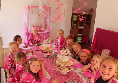 glam-us-up-p-girls-parties-35
